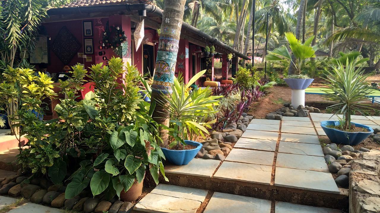 Hotel The Yuppi Hippi Hideout Anjuna Exterior foto